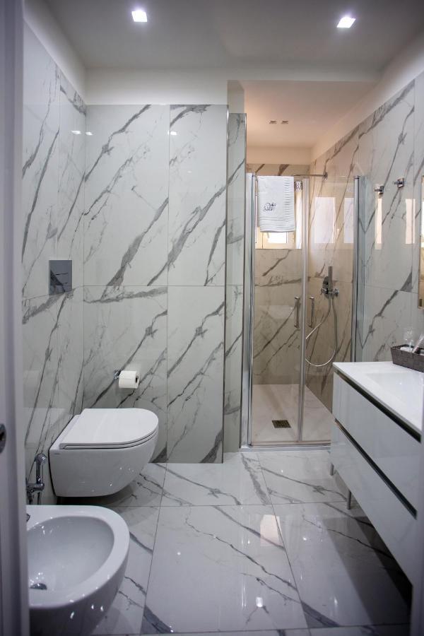 Lady Mary'S Luxury Suites Neapel Zimmer foto