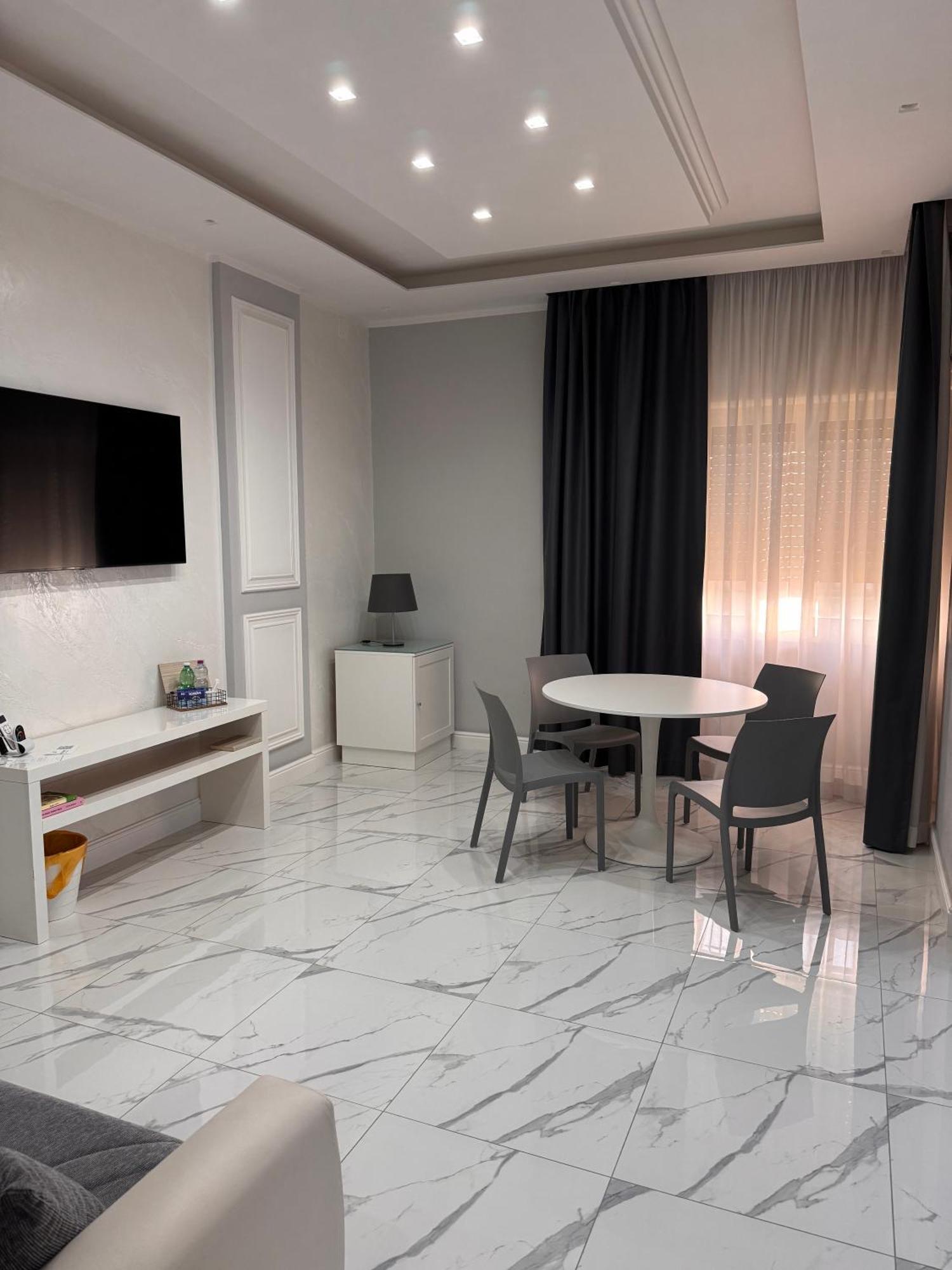 Lady Mary'S Luxury Suites Neapel Exterior foto